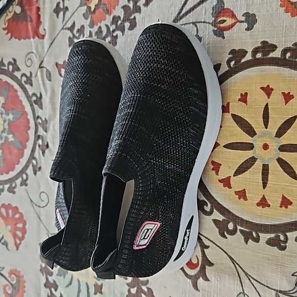 Stretchy mesh breathable slip on tennis shoes sz.7.5 or 38 - Picture 2 of 5